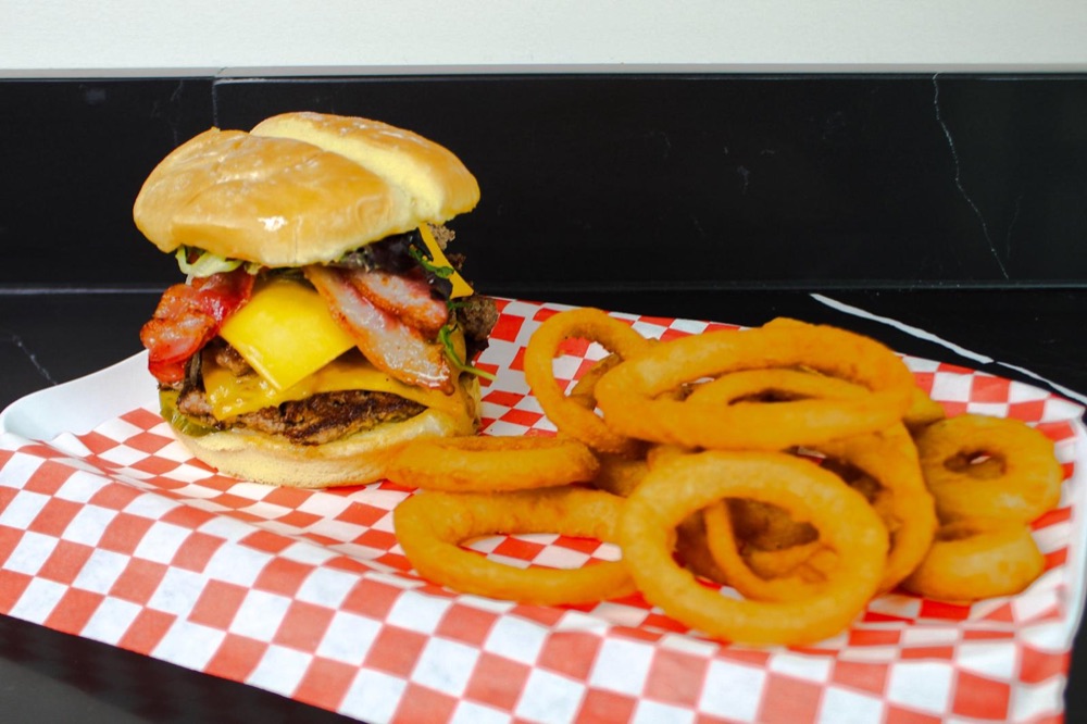 Beer Paradise Smoked Bacon Burger